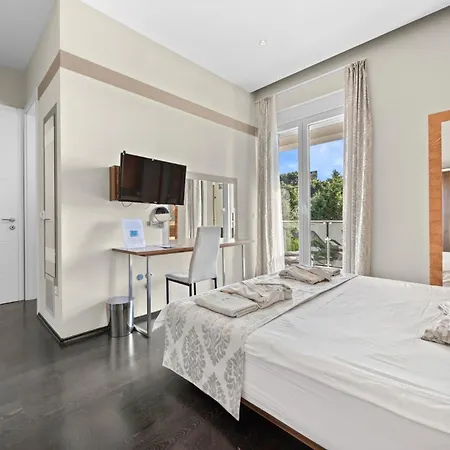 Modern Oasiss By Istrabook Hotel Pola