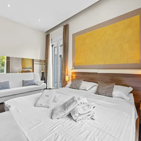 Hotel Modern Oasiss By Istrabook 4*
