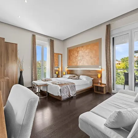 Hotel Modern Oasiss By Istrabook Pola