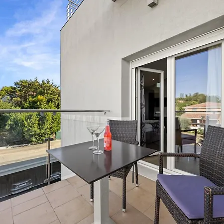 Hotel Modern Oasiss Pula