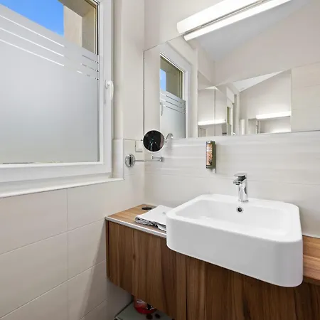 Modern Oasiss By Istrabook Hotel 4*