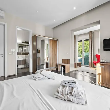 Hotel Modern Oasiss By Istrabook 4*